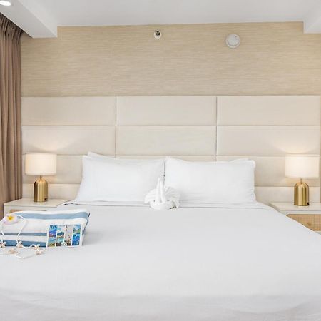 Steps To Waikiki Beach! Newly Renovated With 75" Tv Honolulu Buitenkant foto