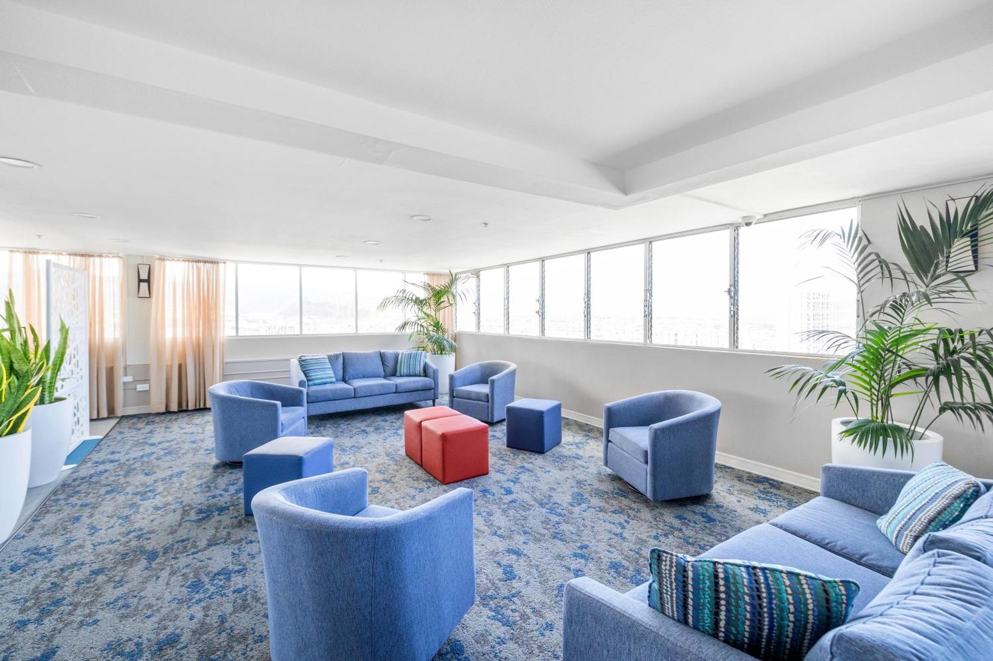 Steps To Waikiki Beach! Newly Renovated With 75" Tv Honolulu Buitenkant foto