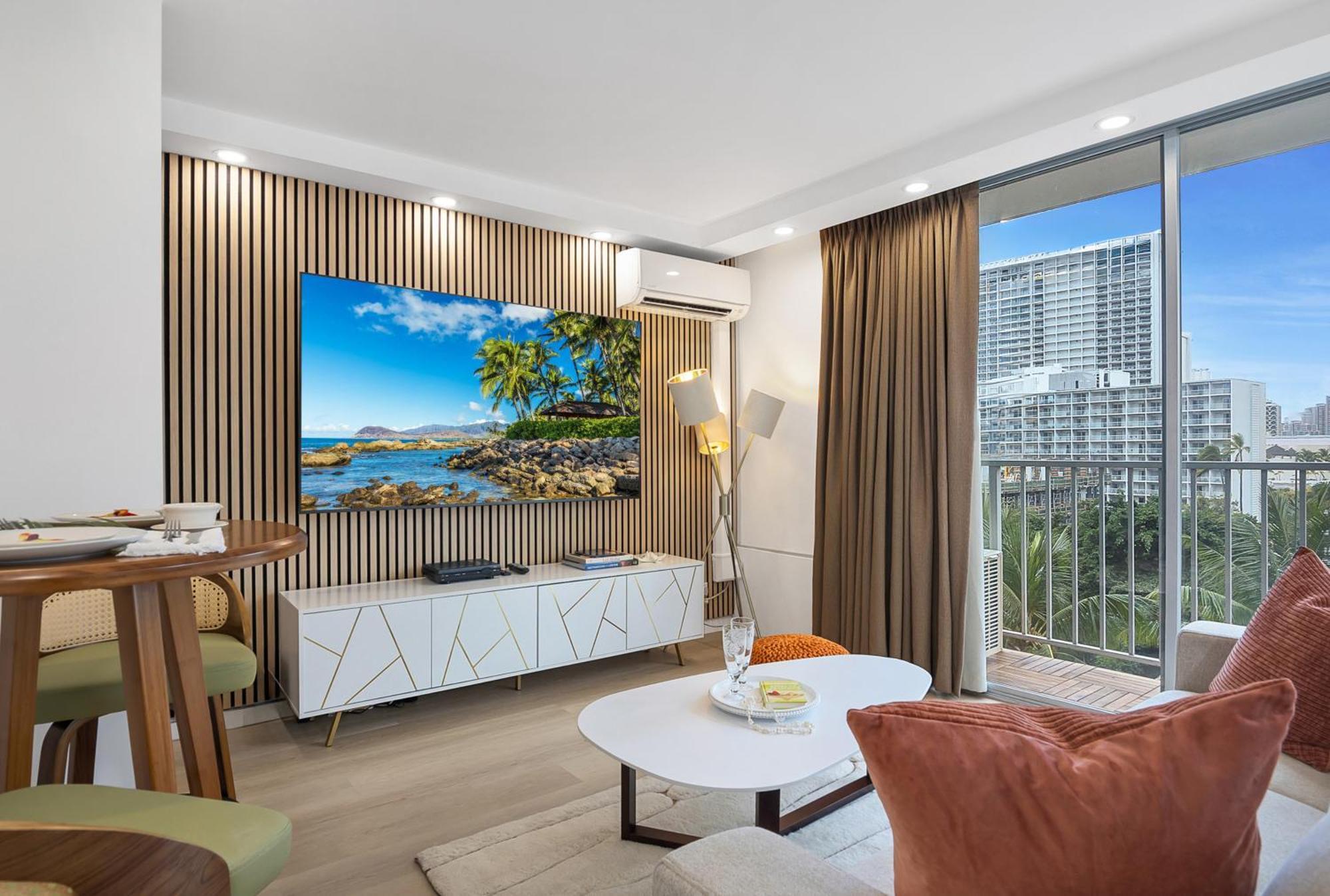 Steps To Waikiki Beach! Newly Renovated With 75" Tv Honolulu Buitenkant foto